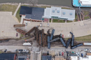 EMERGENCY CREWS RESPOND TO TRAIN-DERAILMENT IN DOWNTOWN LECLAIRE