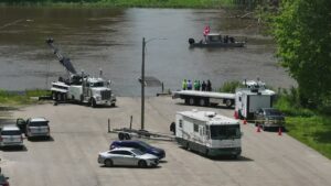 EAST MOLINE POLICE RECOVER PICK-UP FROM MISSISSIPPI RIVER W HUMAN REMAINS