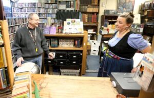 CAN NEW SOURCE BOOKSTORE OWNERS GET IT RIGHT?