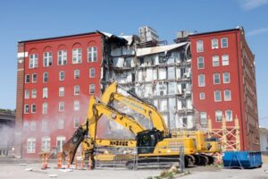 IOWA PUBLIC INFO BOARD RE DAVENPORT HOTEL COLLAPSE: NOT OUR BAILIWICK, ESÉS