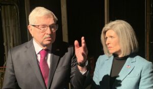 Former Iowa Gov, Ambassador Terry Branstad to receive Iowa Award