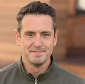 Republican Zach Lahn launches campaign for Iowa governor