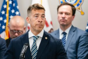 Sec Alexi Giannoulias revokes Enterprise Rent-A-Car license plate after immigration agents illegally swapped it out, records show