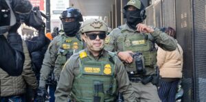 State investigating landlord of Chicago apartments raided by immigration agents