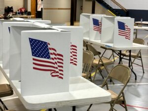 Two Dems, one Republican suspend campaigns for Iowa congressional seats