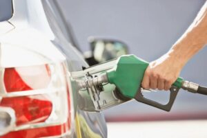 Gas prices in Illinois fall, now average $2.89 per gallon