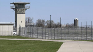 Two Iowa Penitentiary inmates charged w attempted murder