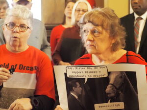 Iowa pipeline opponents call for Senate to stop “horsing around” on eminent domain