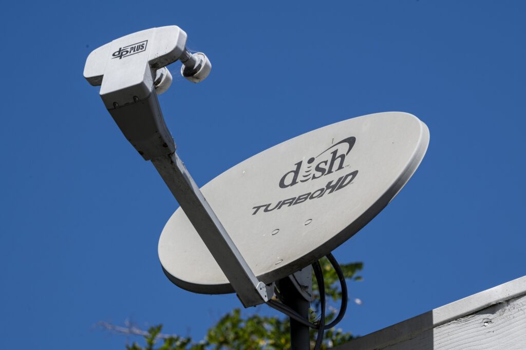 DISH STANDS AT THE BRINK OF PULLING KWQC FROM ITS SERVICE, IMPERILING KWQC VIEWERS