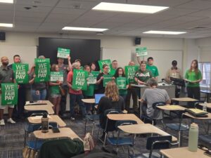 Illinois State U union votes overwhelmingly for strike