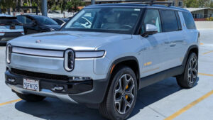 Uber to invest up to $1.25B in Rivian for 50K R2 robotaxis