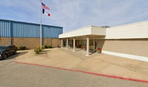 Facing charges of lascivious acts, fired Ankeny schoolteacher wins jobless benefits