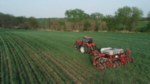 Report: Iowa farmland values tick up 1.3%, outlook remains positive