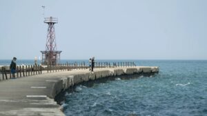 Lake Michigan, Chicago River polluted w harmful microplastics