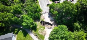 Sinkhole in Urbandale remains; city awaits site plan