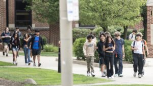 What you need to know about Illinois’ new cellphone ban in schools