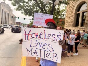 Supporters rally after Sioux City council member calls downtown homeless shelter a “nuisance”