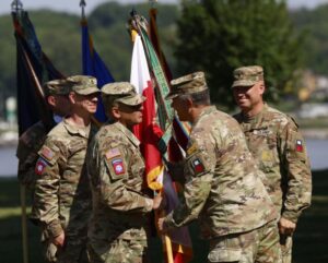 The Big Red One honors outgoing leader, welcomes successor at Arsenal ceremony
