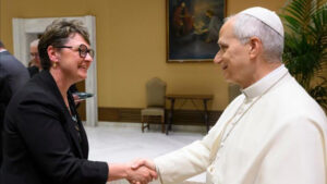 St Ambrose U Pres Dr Amy Novak meets Pope Leo, discusses AI