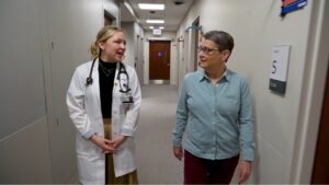 Lung transplants extend lives of sickest cancer patients better than standard treatment, study finds