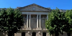 Southern Illinois U Edwardsville lecturer charged $100K in personal items to univ credit card, feds say