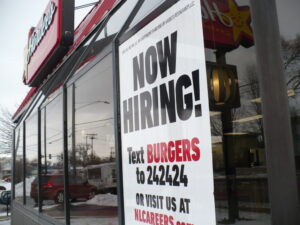 QC unemployment drops to 3.9% in August